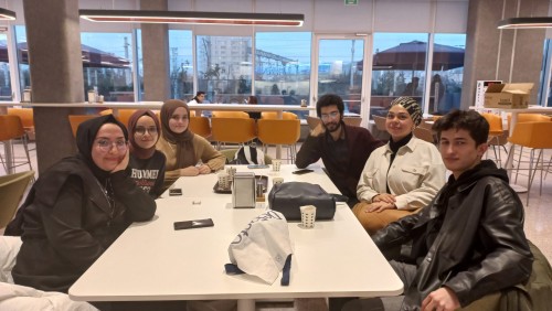 Ankara Medipol Üniversitesi Genç İVEK Sağlık Bilim ve Teknolojileri Öğrenci Topluluğumuz ile Toplant