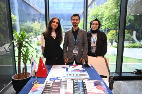 Pharmaverse Eczacılık Zirvesi'nde Genç İVEK Olarak Yerimizi Aldık!